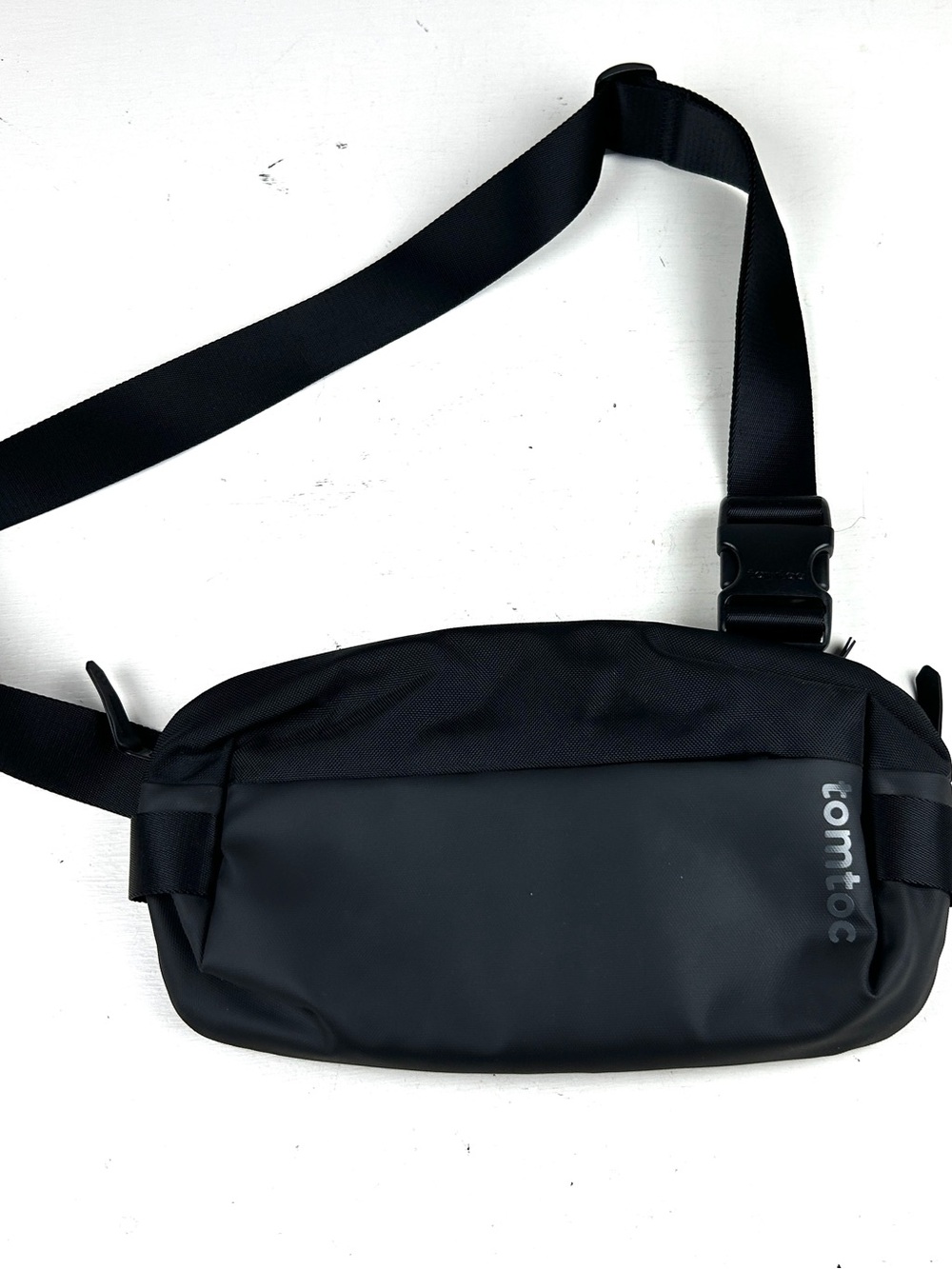 tomtoc T21S1D1 Sling Bag Crossbody Shoulder Travel Tech Organizer Black